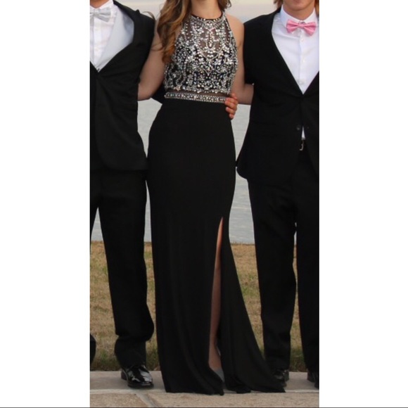 Worn once! No more events to attend in it!! - Picture 1 of 8